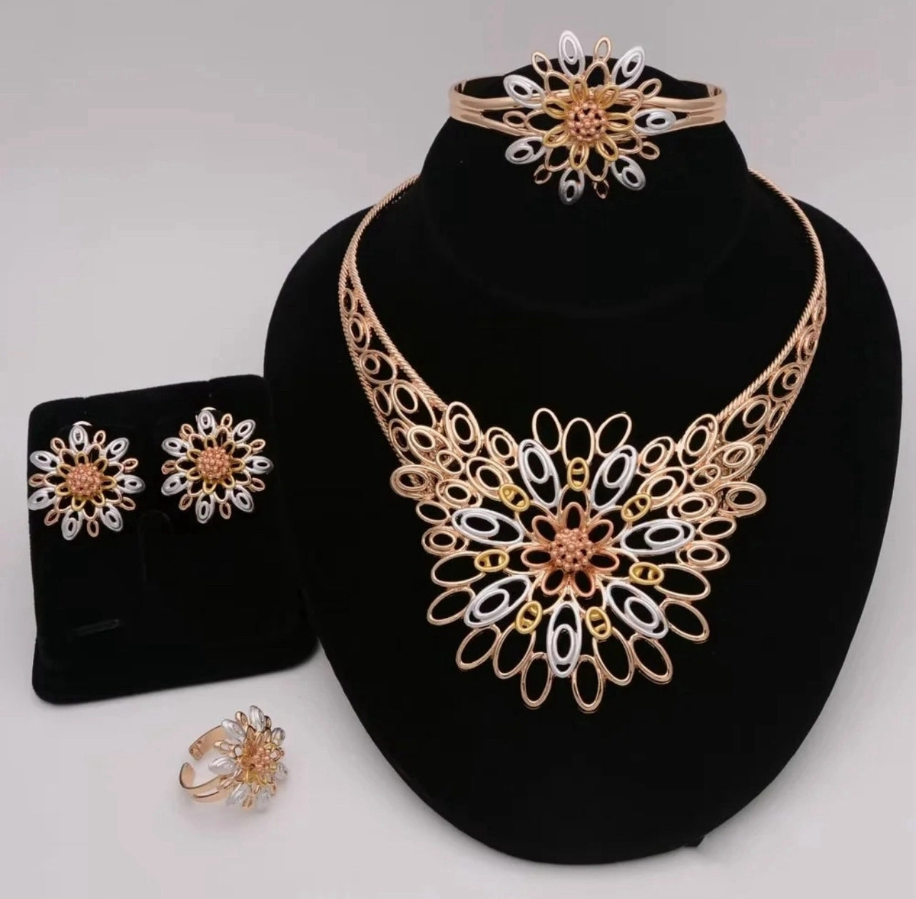 4 Piece Fashion Jewelry