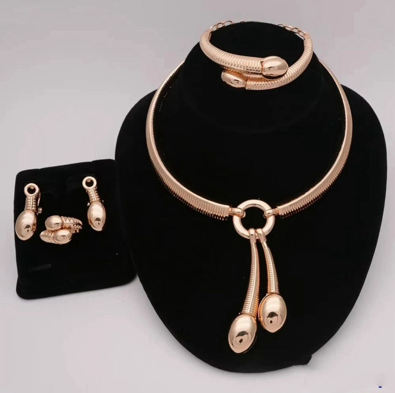4 Piece Fashion Jewelry