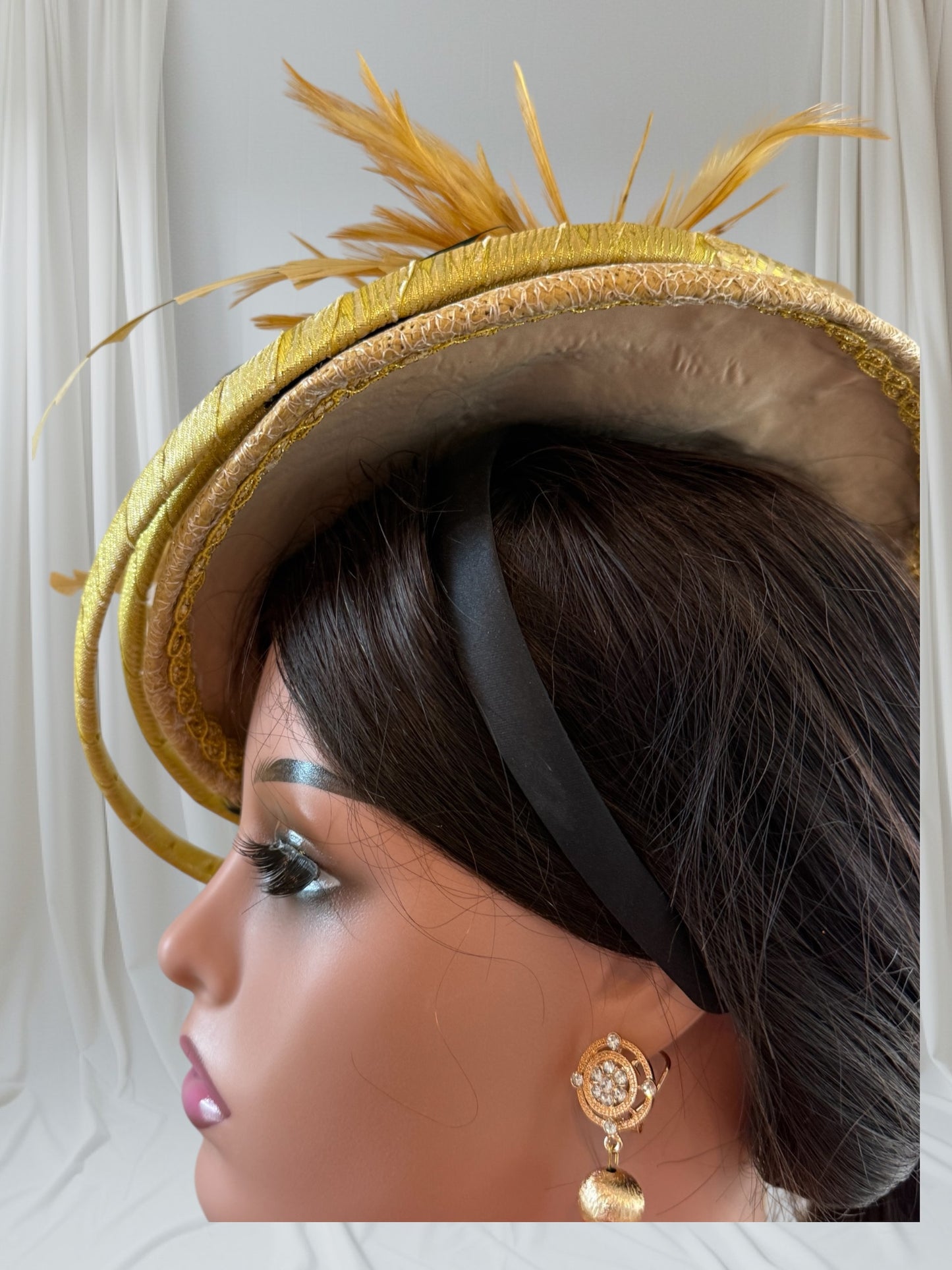 Luxurious Gold Ring-Shaped Nigerian Autogele
