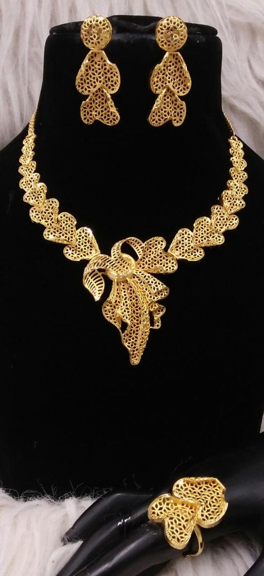 Indian 18 Karat Gold Polished Fashion Jewelry Set