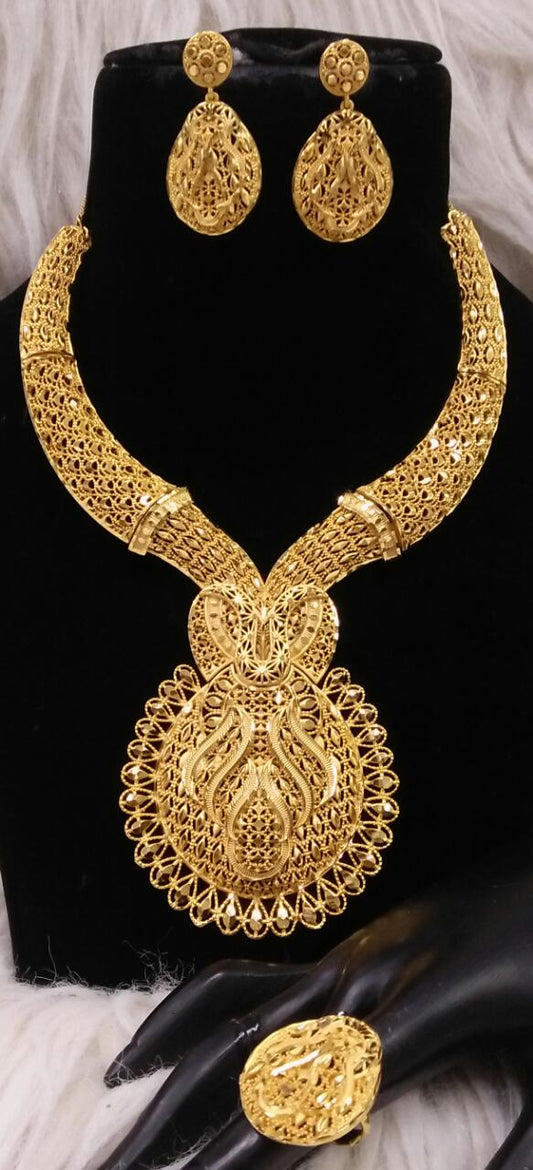 Indian 18 Karat Gold Polished Fashion Jewelry Set